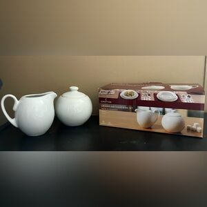 Crofton Creamer & Sugar Bowl Set